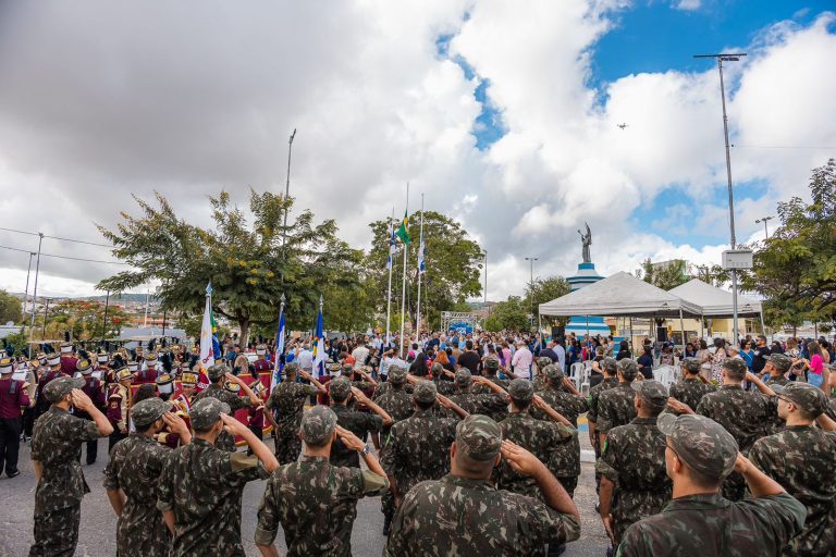 Vitória promoveu atividades cívicas e culturais celebrando os 182 anos de elevação à cidade