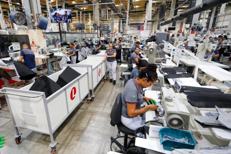 NOVO CAGED: Pernambuco retoma a geração de empregos e fecha abril com 7,5 mil novas vagas