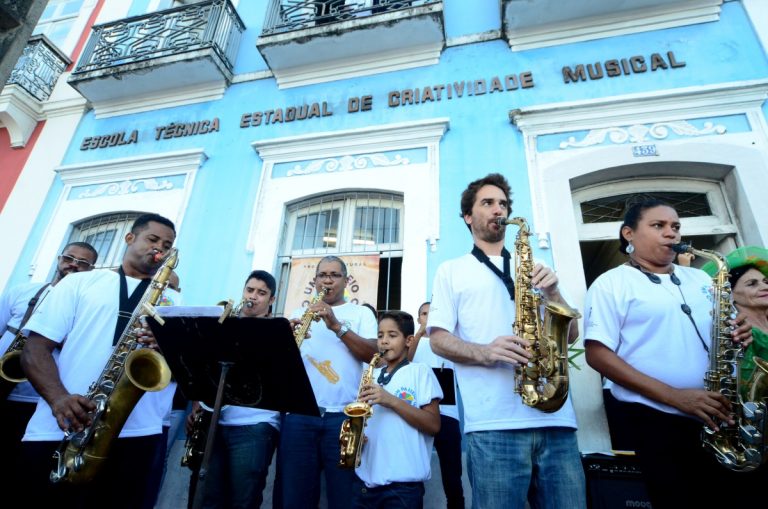 ETE de Criatividade Musical continua com inscrições para os cursos de Formação Básica em Instrumento Musical e Canto