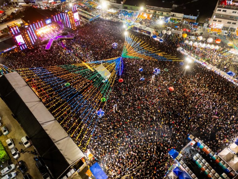 Vitória do Pé de Serra 2025 tem atraído grande público para o pátio de eventos durante ciclo junino