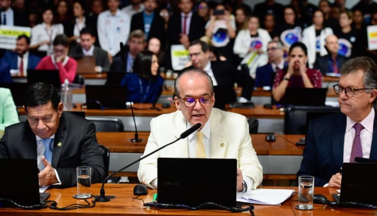 Dueire propõe homenagem ao Engenheiro Antão Luiz de Melo em trecho da BR-232 em Vitória