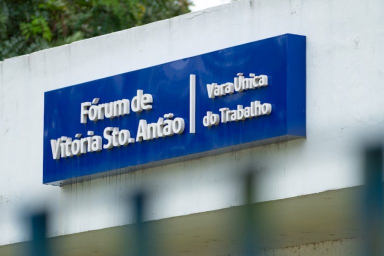 Funcionária que adquiriu enxaqueca crônica no trabalho em Vitória de Santo Antão será indenizada