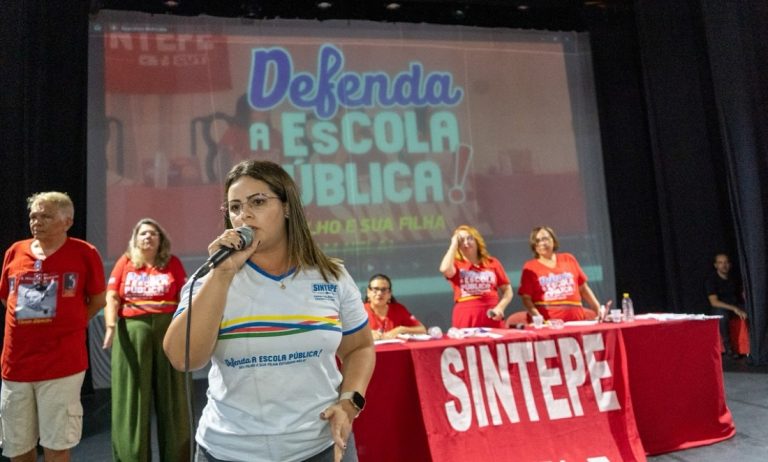 Concurso Público é o que determina a Constituição brasileira, lembra Sintepe