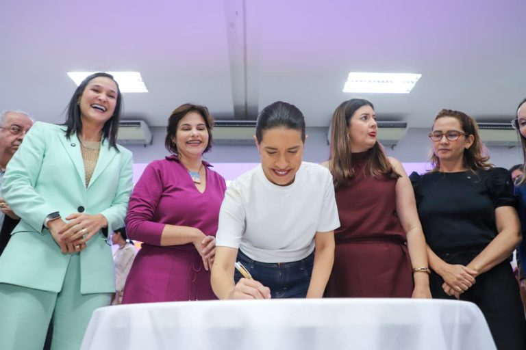 Na Conferência das Mulheres em Gravatá, Raquel anunciou R$ 5,2 milhões para a rede de atendimento às pernambucanas