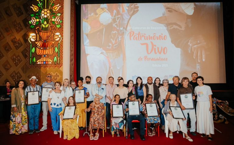 Raquel Lyra diplomou novos Patrimônios Vivos na 18ª Semana Estadual do Patrimônio Cultural