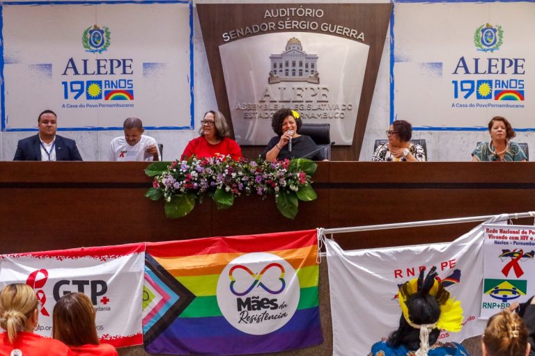 Políticas de prevenção e combate ao HIV/Aids são discutidas na Alepe