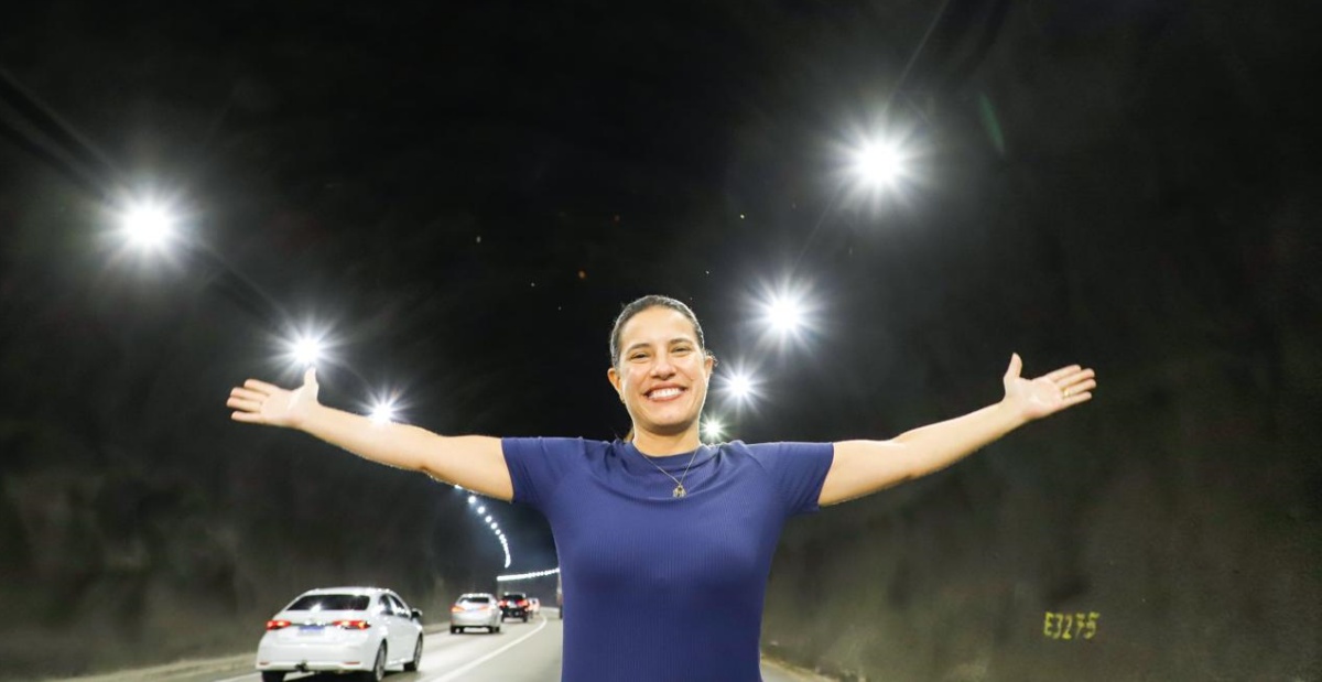 Não sou dona do poder nem tenho uma família inteira pra empregar no poder, diz Raquel Lyra