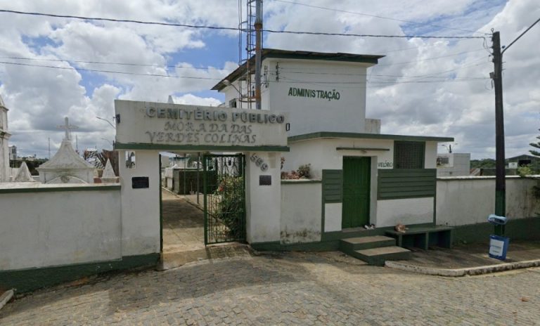 Corpo é encontrado sentado fora do caixão em cemitério de Moreno