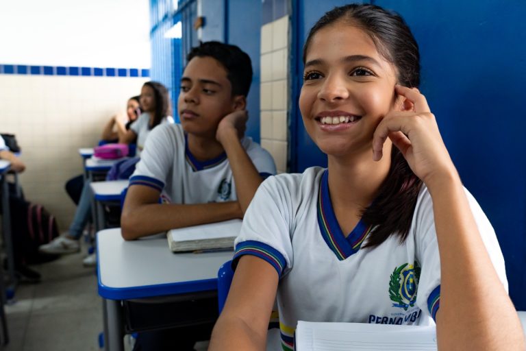 Pernambuco registra menor taxa de abandono escolar do Brasil no ensino médio
