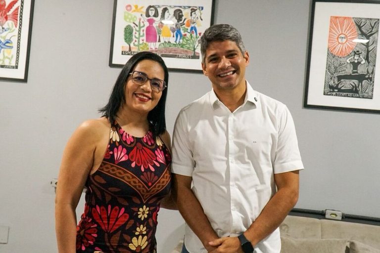 Deputado Renato Antunes destaca avanços da Educação em visita à GRE Mata Centro