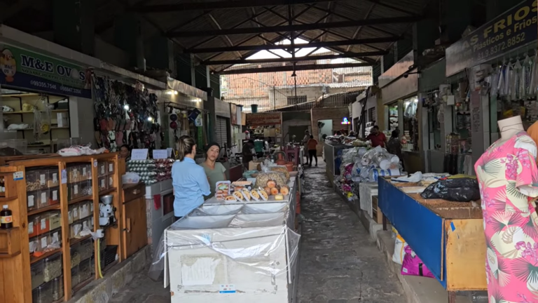 Prefeitura de Moreno deve desobstruir calçadas no entorno do Mercado Público Municipal, diz MPPE