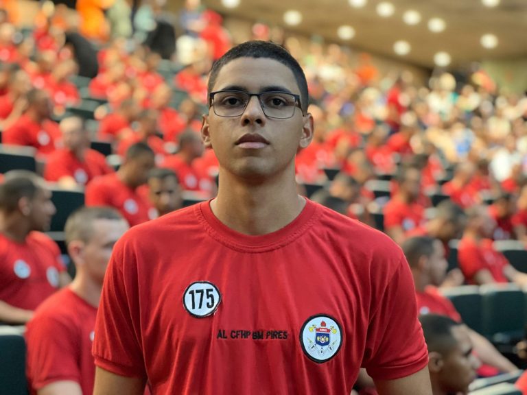 Histórias de superação e orgulho marcam Formação dos Bombeiros de Pernambuco