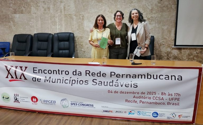 Livro destaca experiências de Sairé, Feira Nova e atuação da Amupe