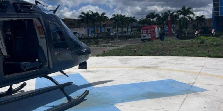 Helicóptero resgatou homem após acidente na PE-45 em Vitória de Santo Antão