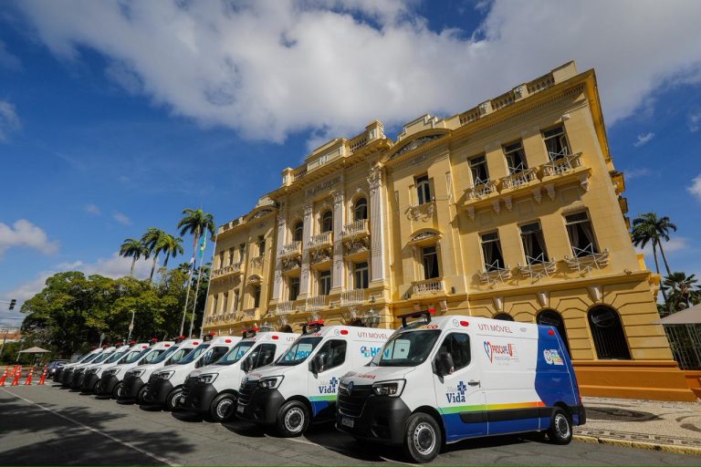 Mais 10 novas ambulâncias com suporte de UTI móvel renovam frota de hospitais da Rede Estadual