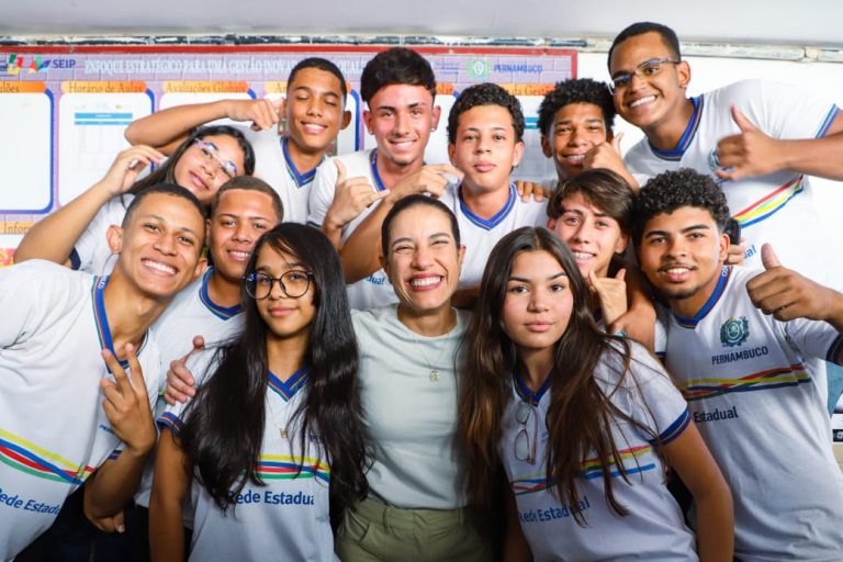 Educação oferece mais de 10 mil vagas para cursos gratuitos de idiomas do Núcleo de Estudos de Línguas