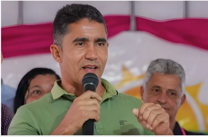 Ex-vice-prefeito de Amaraji vira gari e denuncia perseguição política