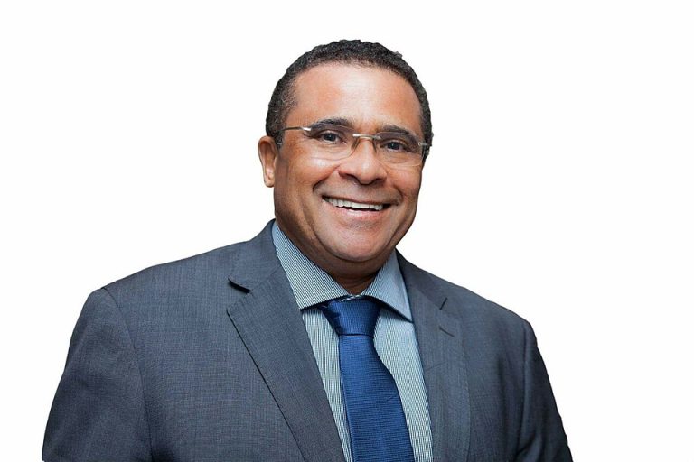 TCE condena ex-prefeito de Escada a devolver quase R$ 400 mil por farra das diárias