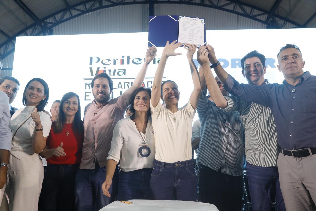 Em Vitória de Santo Antão, governadora anuncia ampliação do abastecimento de água em Pirituba