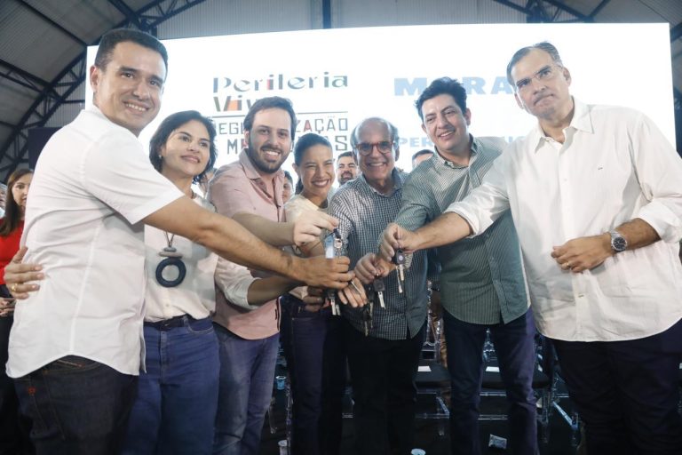 Vitória de Santo Antão recebeu ordem de construção de creche e seis novos ônibus escolares