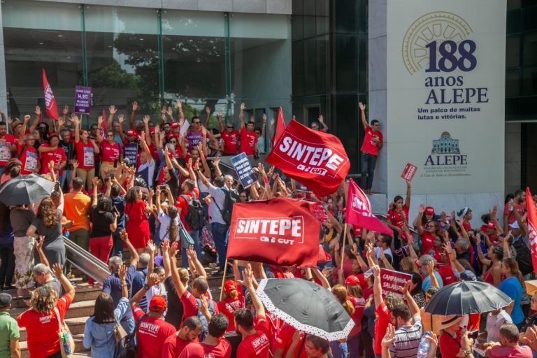 SINTEPE realiza nesta quinta (5), Assembleia e Ato pela Campanha Salarial Educacional em frente à Alepe