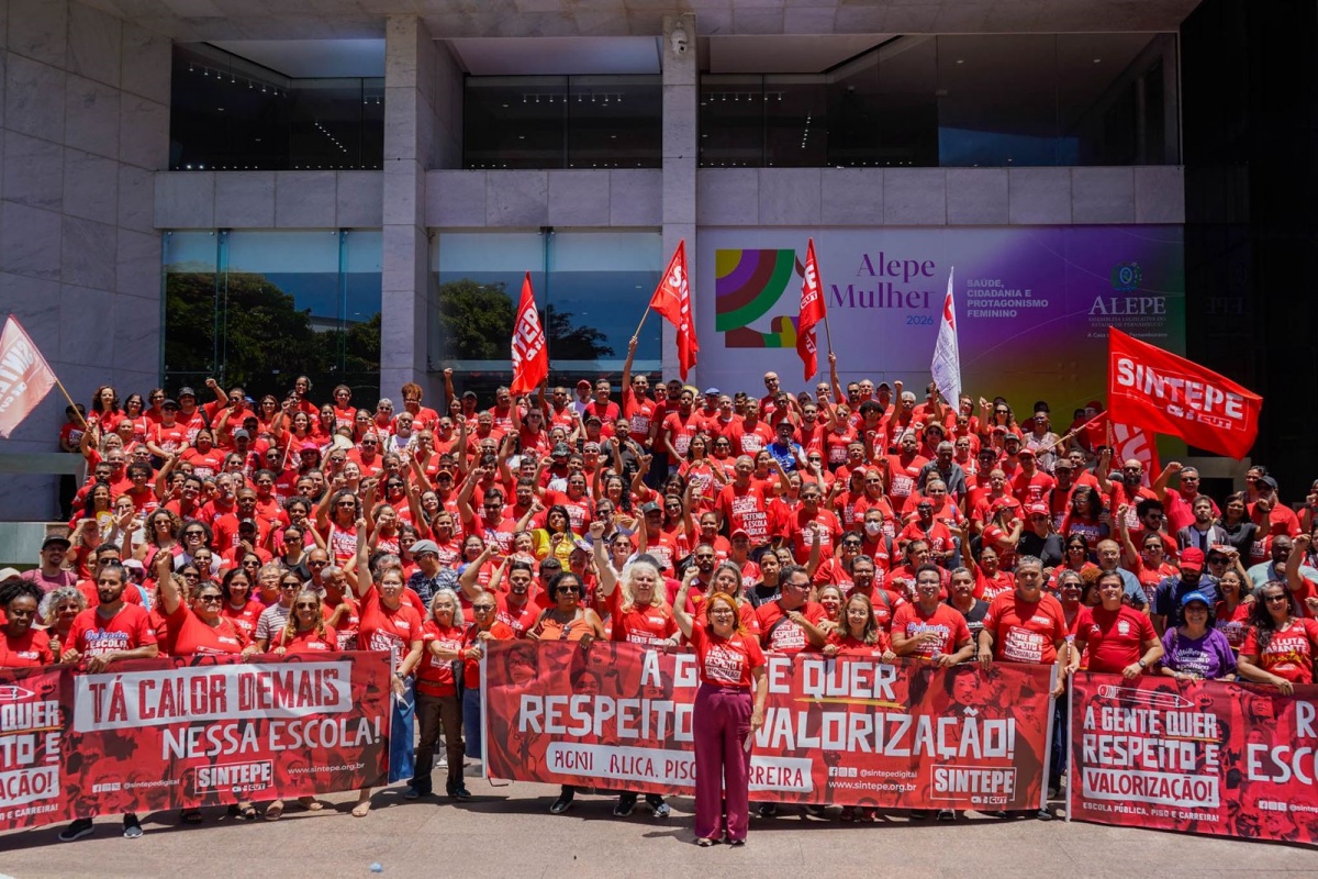 Sintepe protesta por valorização da categoria e exige ao Governo resposta às reivindicações