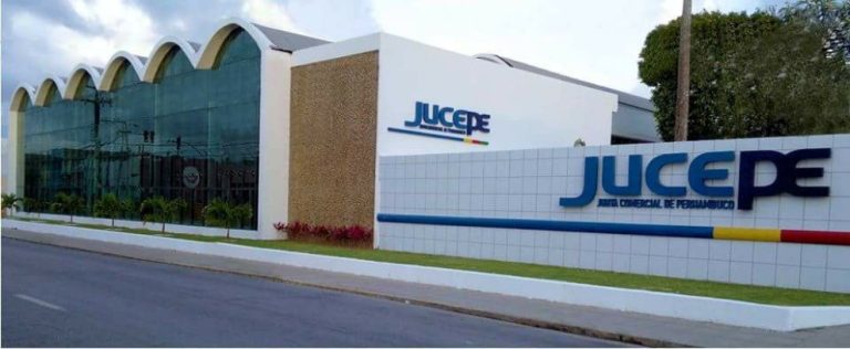 Jucepe busca contratar 40 profissionais com remunerações de até R$ 5.200