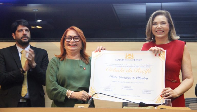 Ivete Caetano recebe título de cidadã do Recife reafirmando compromissos com as lutas populares