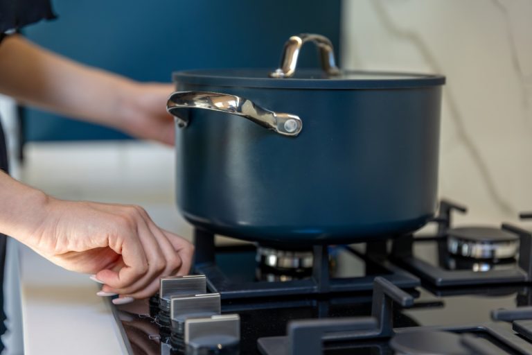Gás de cozinha: 5 sinais de alerta que podem passar despercebidos dentro de casa