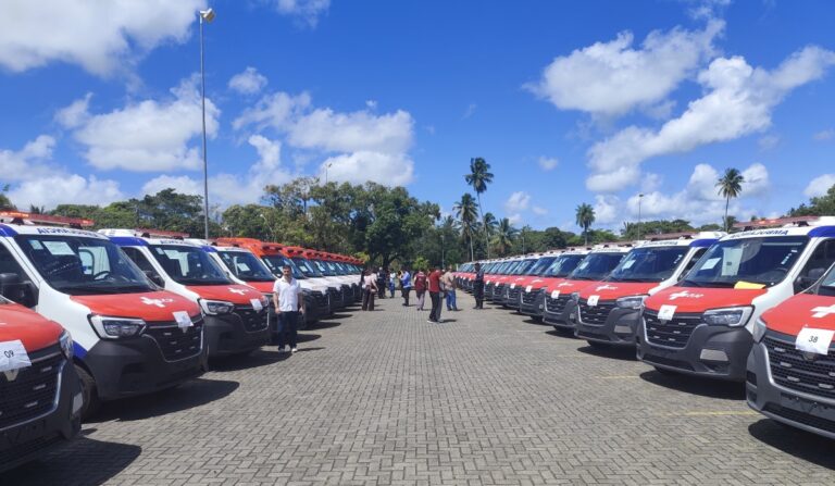 Ministério da Saúde entregou mais 40 veículos para transporte de pacientes do SUS em Pernambuco